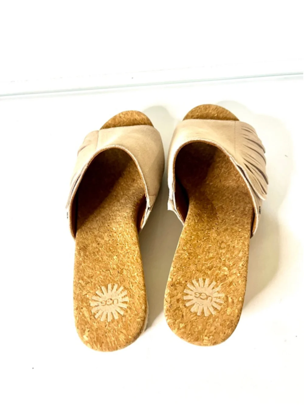 UGG Danes Women’s Tan suede fringe wedge sandals size 10